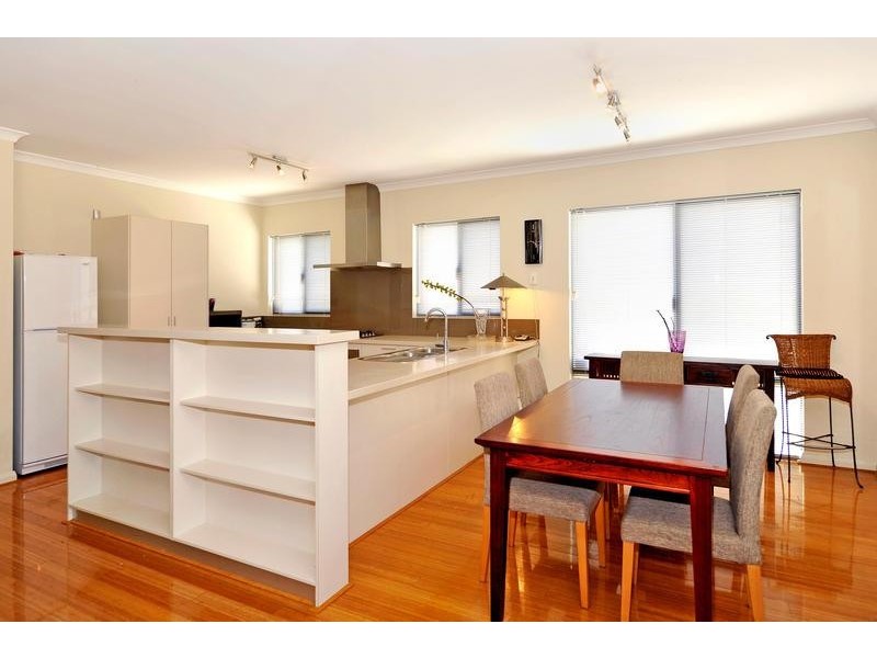 1/6 Roberts Street, Bayswater WA 6053