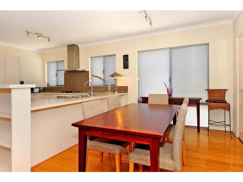 1/6 Roberts Street, Bayswater WA 6053