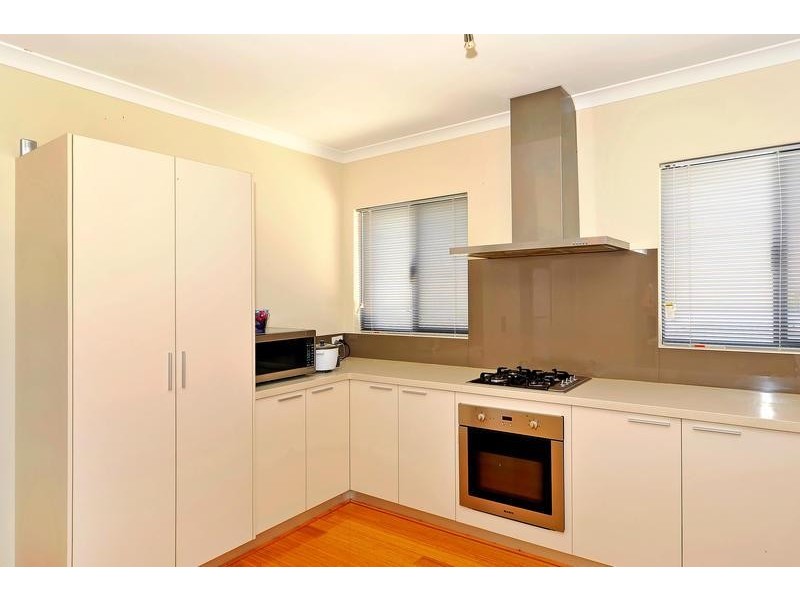 1/6 Roberts Street, Bayswater WA 6053