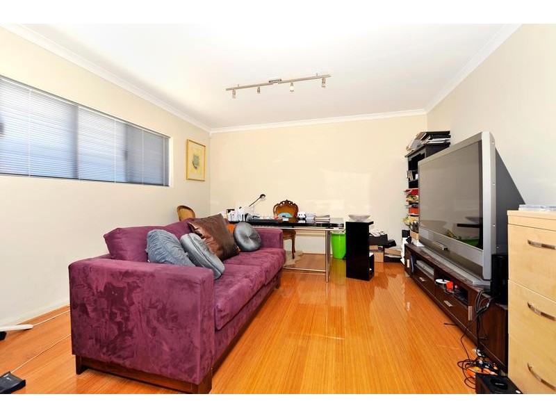 1/6 Roberts Street, Bayswater WA 6053