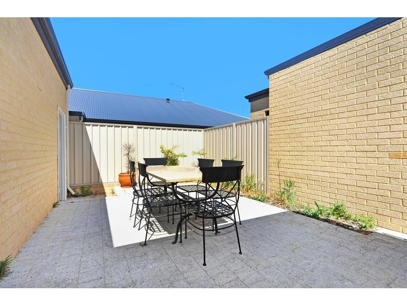 1/6 Roberts Street, Bayswater WA 6053