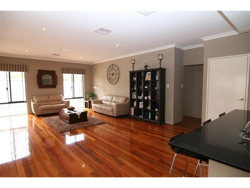 44 Babington Crescent, Bayswater WA 6053