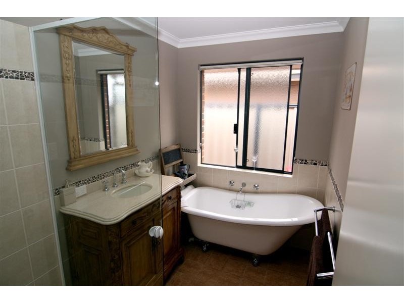 44 Babington Crescent, Bayswater WA 6053