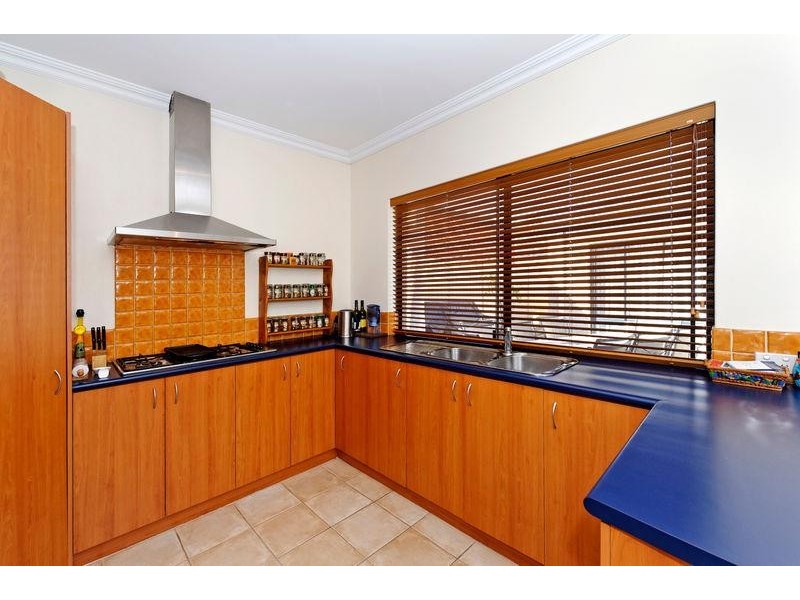 8 Digwood Close, Bayswater WA 6053