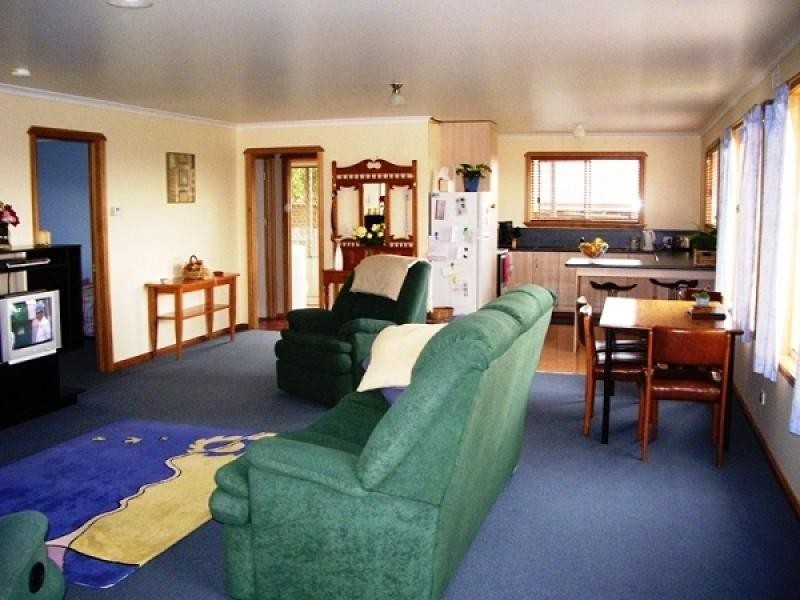 35 SAMPSON AVENUE, Smithton TAS 7330