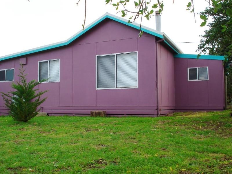 7 Sassafras st, Grassy, King Island TAS 7256