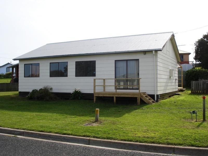 7 Ross Avenue, Currie, King Island TAS 7256