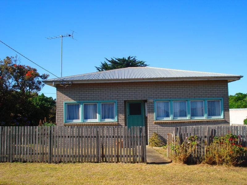 50 Edward St, Currie, King Island TAS 7256