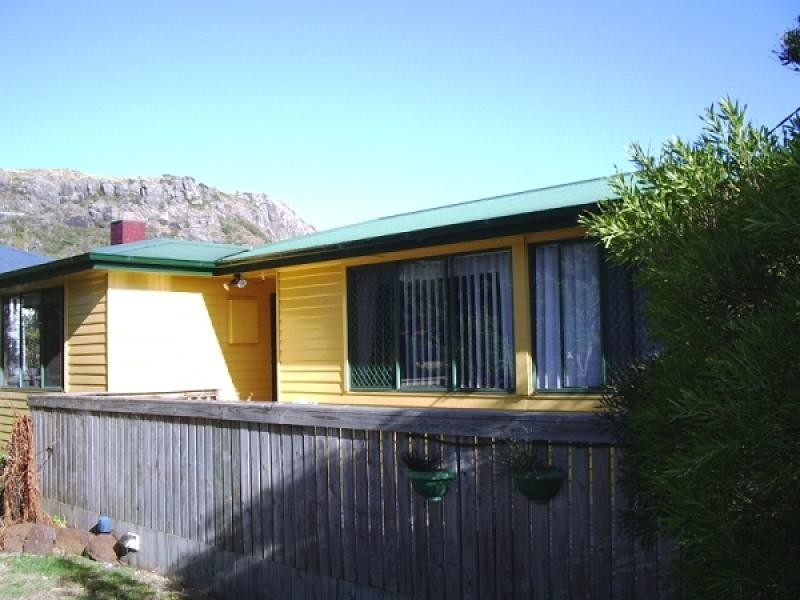 8 Main Road, Stanley TAS 7331