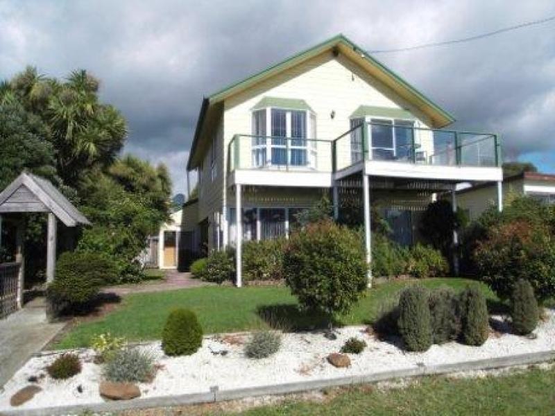 10 Barnett Street, Crayfish Creek TAS 7321