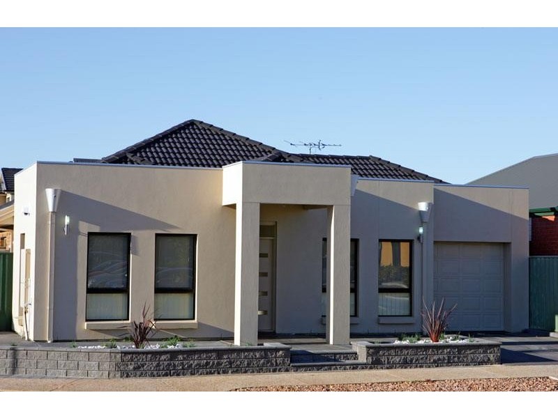 2 AVOCET DRIVE, Mawson Lakes SA 5095