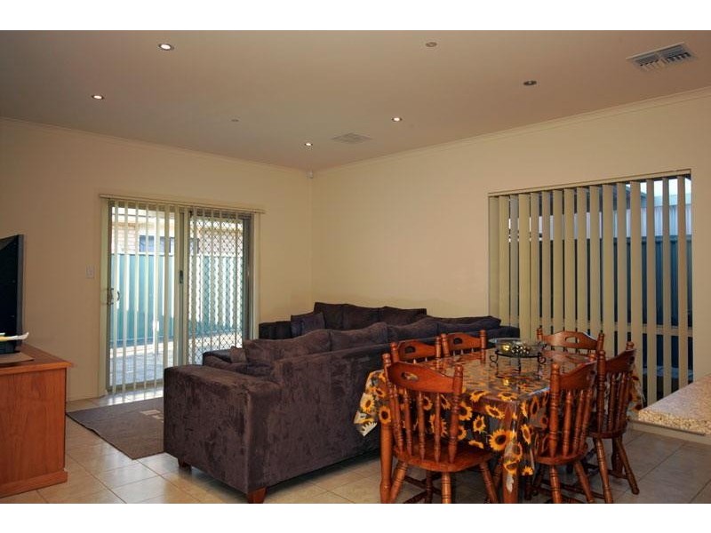 2 AVOCET DRIVE, Mawson Lakes SA 5095