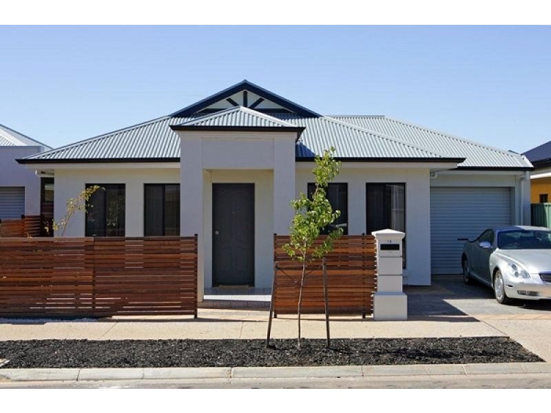 13 HEARD AVENUE, Mawson Lakes SA 5095