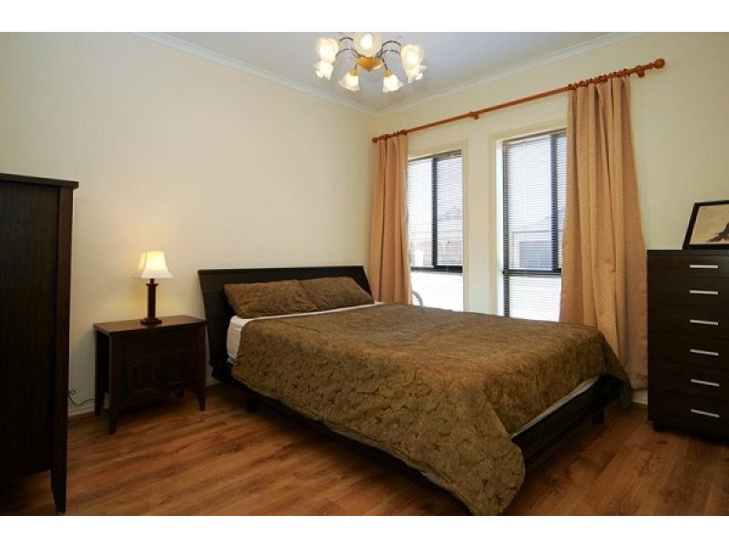 13 HEARD AVENUE, Mawson Lakes SA 5095