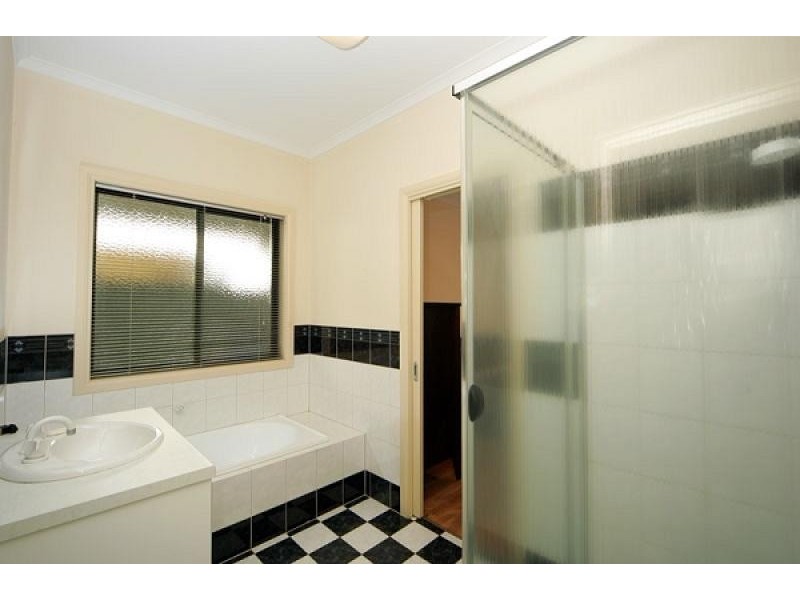 13 HEARD AVENUE, Mawson Lakes SA 5095