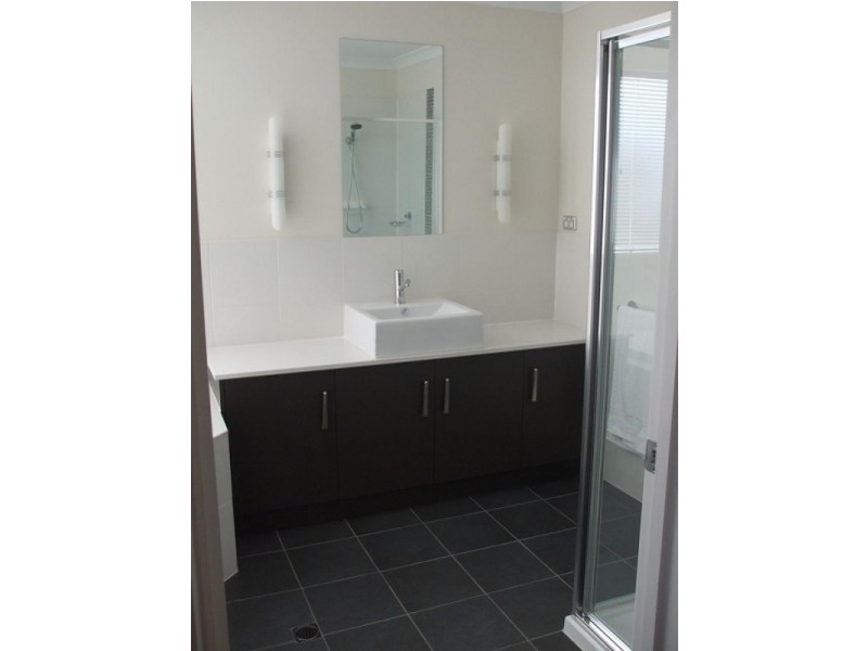 18 Dutton Avenue, Mawson Lakes SA 5095