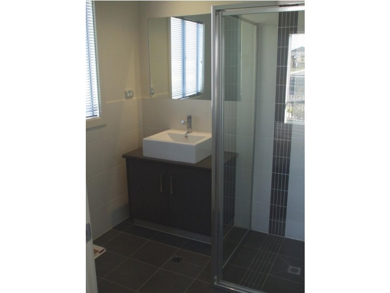 18 Dutton Avenue, Mawson Lakes SA 5095