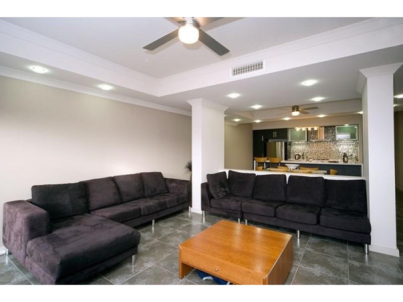 32 EMERALD STREET, Mawson Lakes SA 5095
