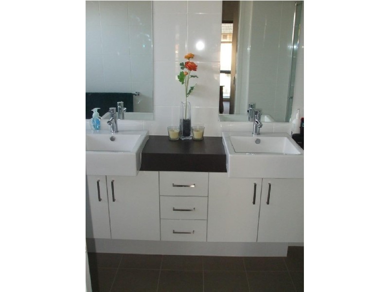 5 ADELINE STREET, Mawson Lakes SA 5095