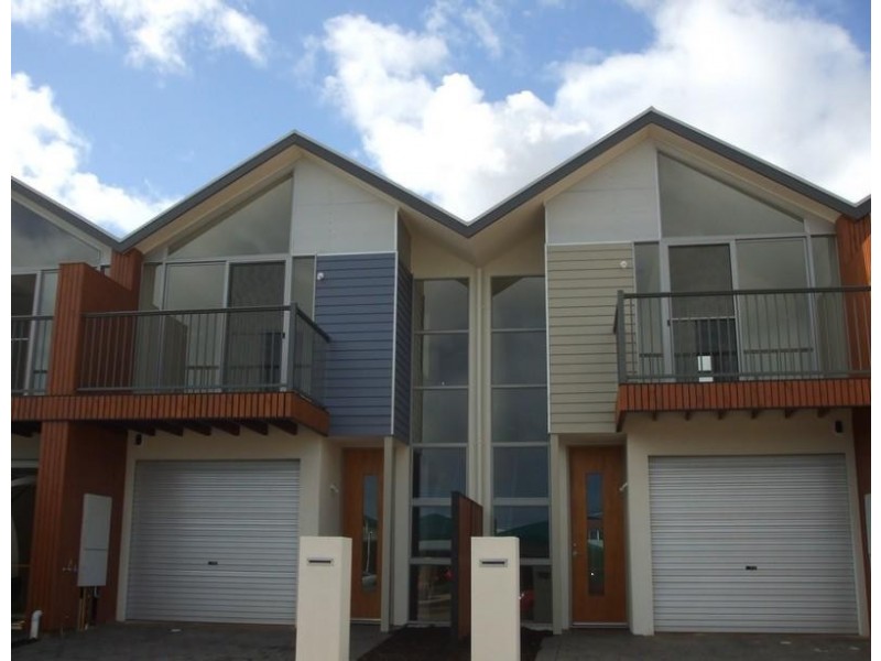 5 EVERARD COURT, Mawson Lakes SA 5095