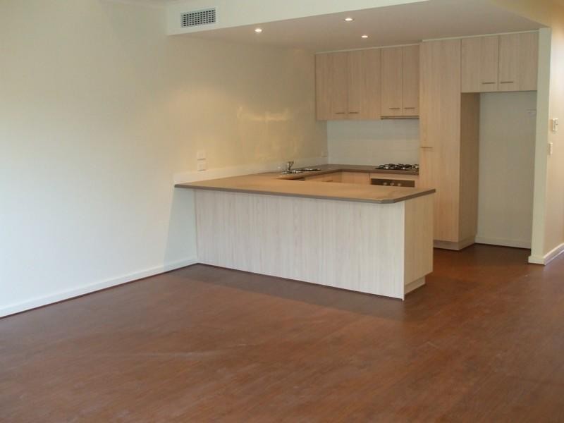 5 EVERARD COURT, Mawson Lakes SA 5095