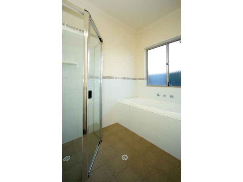 2 AVOCET DRIVE, Mawson Lakes SA 5095