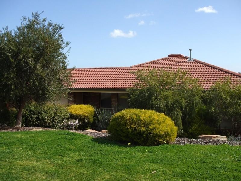 61 CAMBRIDGE TERRACE, Hillbank SA 5112