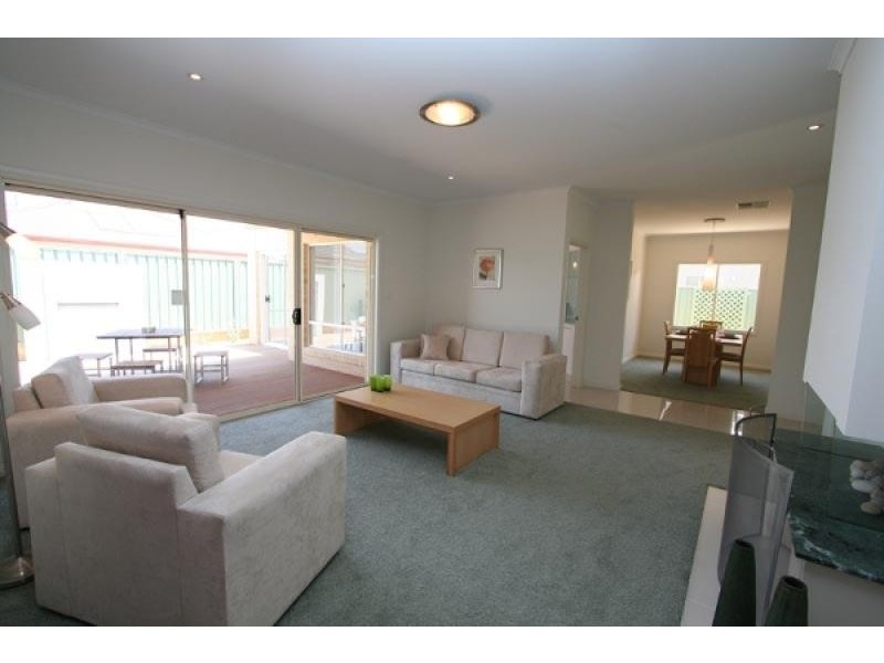 14 Dutton Avenue, Mawson Lakes SA 5095