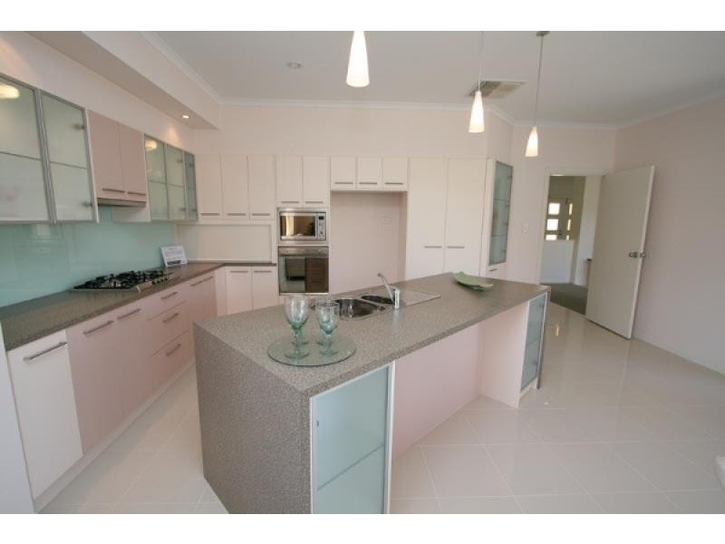 14 Dutton Avenue, Mawson Lakes SA 5095