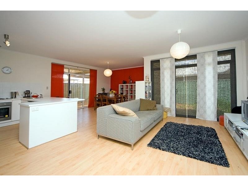 6 Pier Lane, Mawson Lakes SA 5095