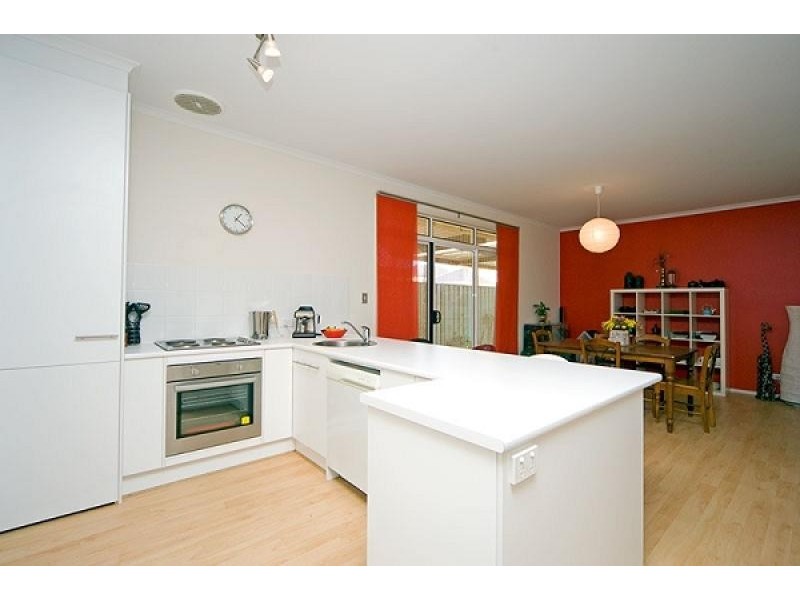 6 Pier Lane, Mawson Lakes SA 5095