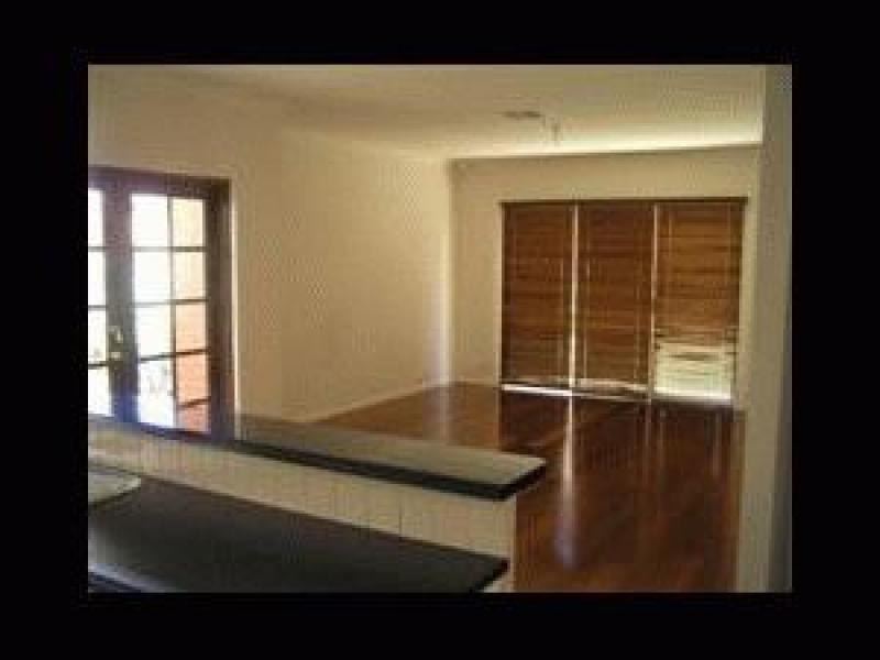 6 Gairdner Lane, Mawson Lakes SA 5095