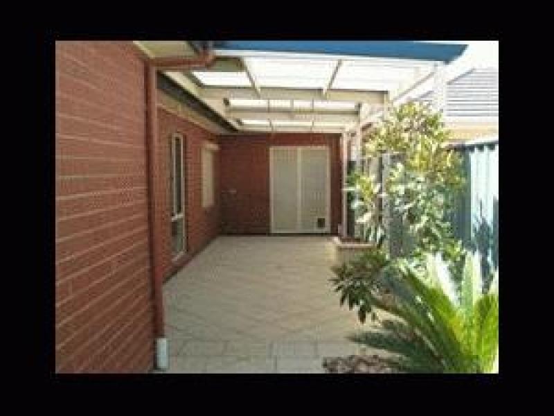 6 Gairdner Lane, Mawson Lakes SA 5095