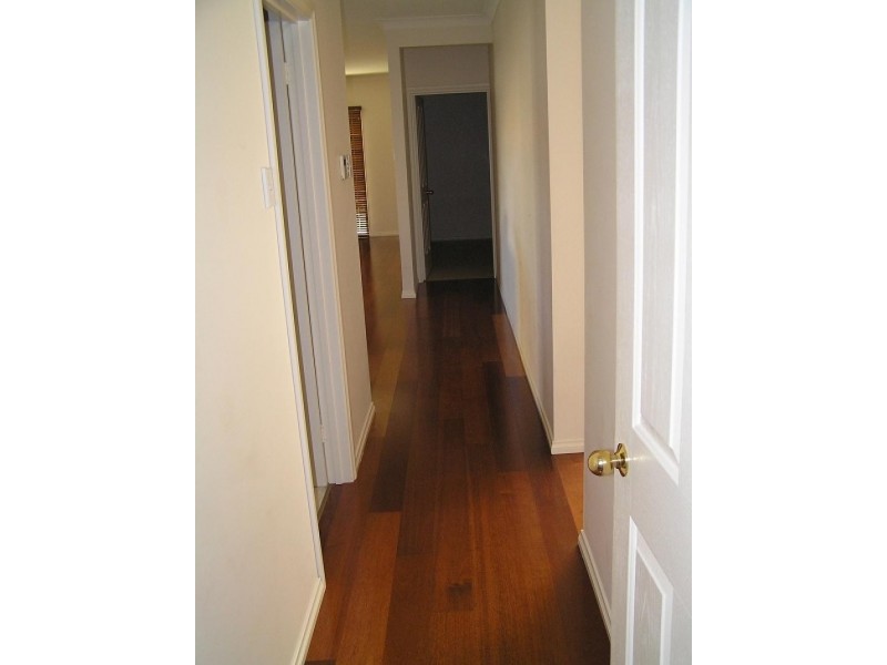 6 Gairdner Lane, Mawson Lakes SA 5095