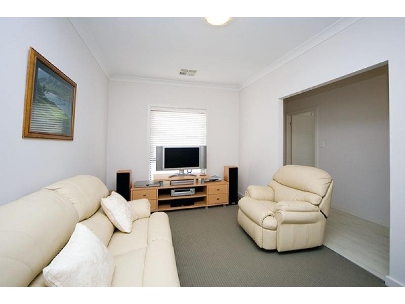 10 Atiu Street, Mawson Lakes SA 5095