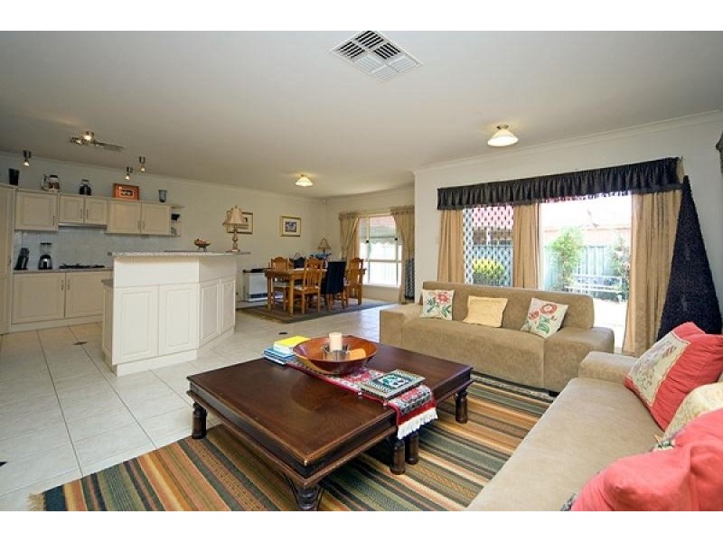 11 Greentree Place, Mawson Lakes SA 5095