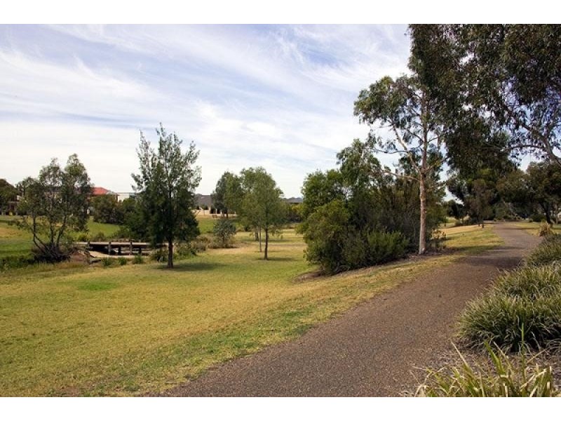 11 Greentree Place, Mawson Lakes SA 5095