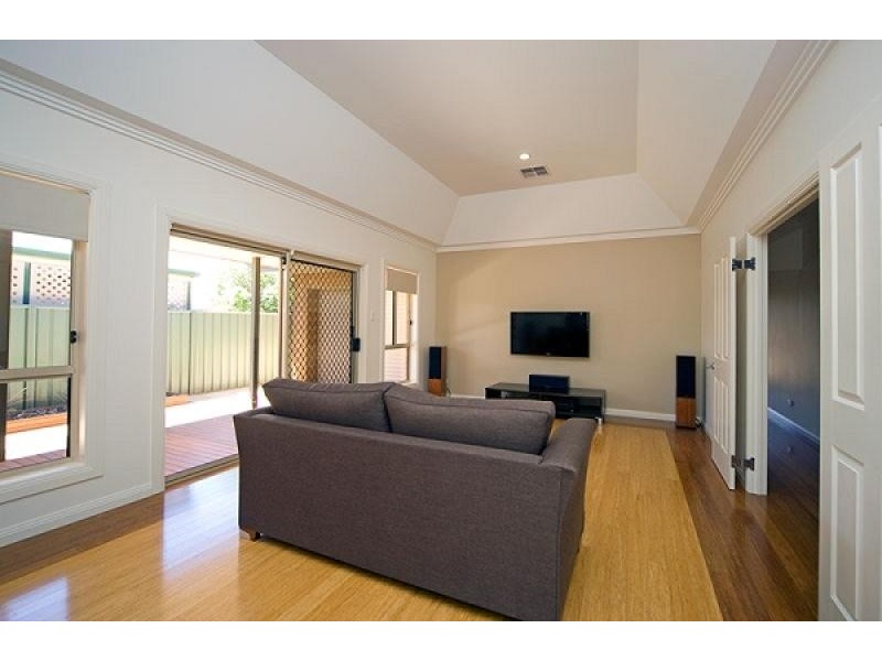 5 Ashwood Circuit, Mawson Lakes SA 5095