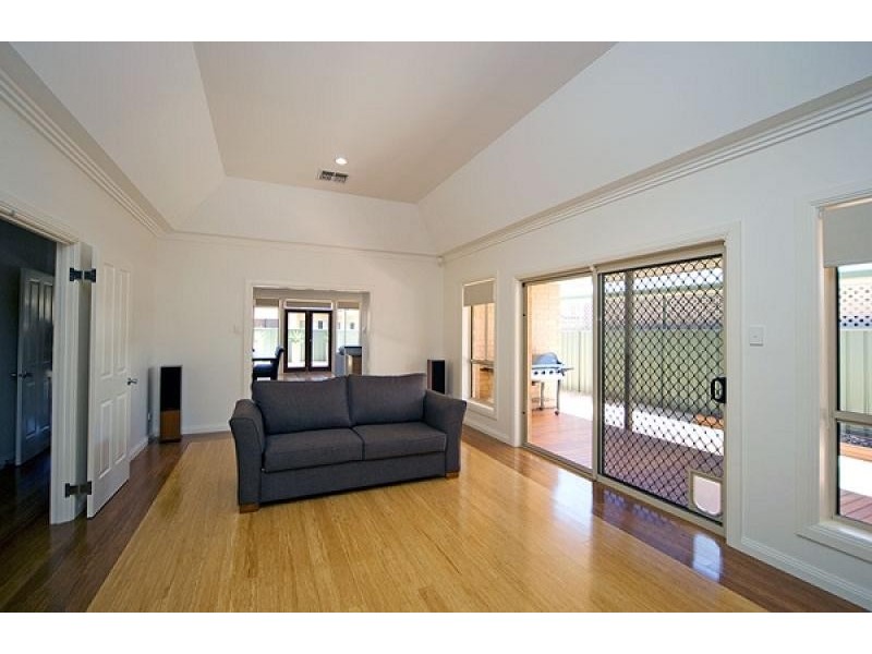 5 Ashwood Circuit, Mawson Lakes SA 5095