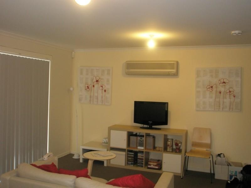 Apartment 4/2 Fisher Place, Mawson Lakes SA 5095