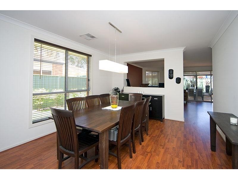 27 Swan Circuit, Mawson Lakes SA 5095