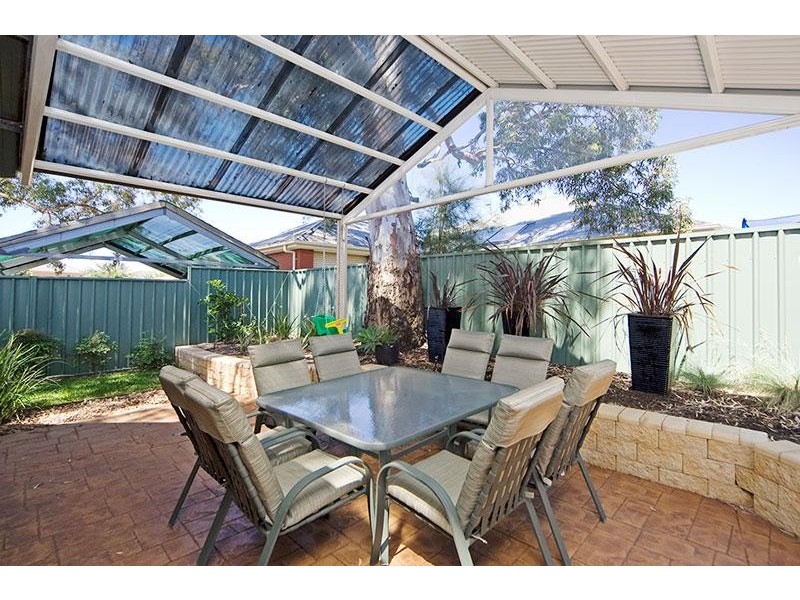 27 Swan Circuit, Mawson Lakes SA 5095
