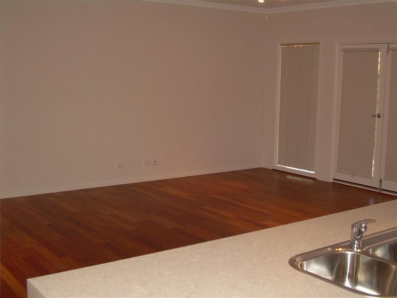 50 Lord Howe Crescent, Mawson Lakes SA 5095