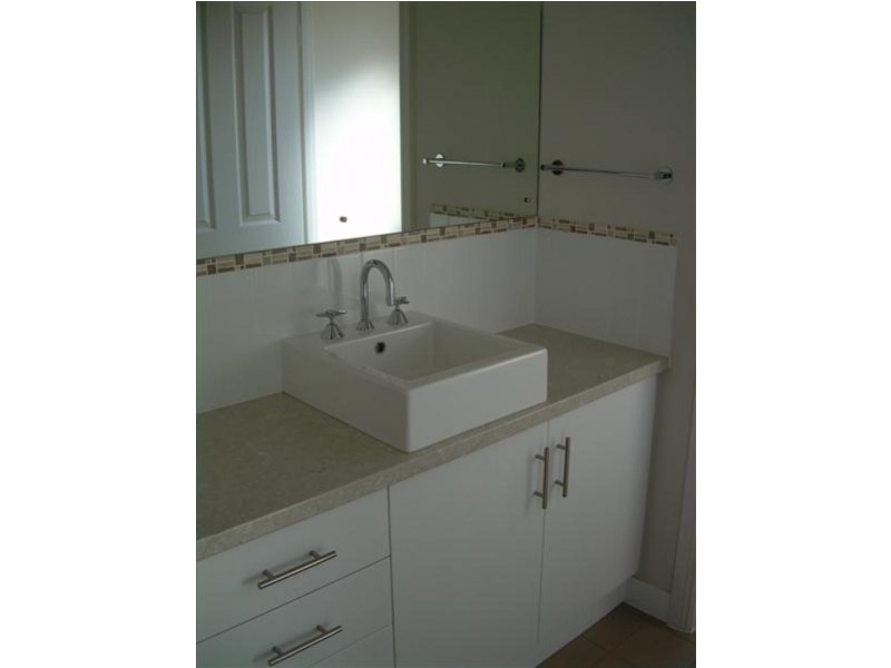 50 Lord Howe Crescent, Mawson Lakes SA 5095