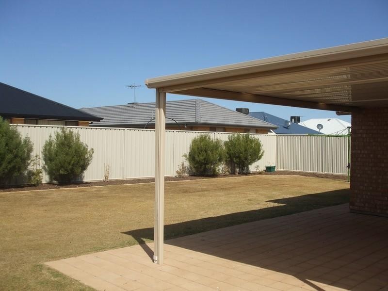 6 Greenbank Grove, Burton SA 5110