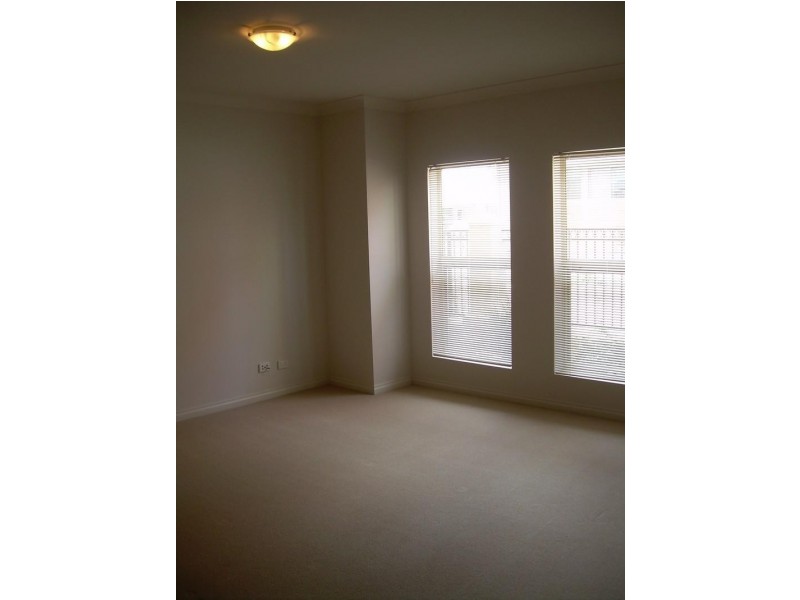 12 Yates Street, Mawson Lakes SA 5095