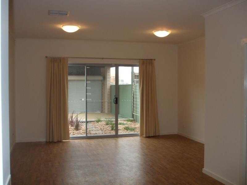 54 MacMillan Avenue, Mawson Lakes SA 5095