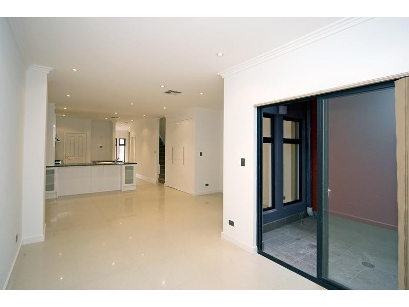 9 Franklin Street, Mawson Lakes SA 5095