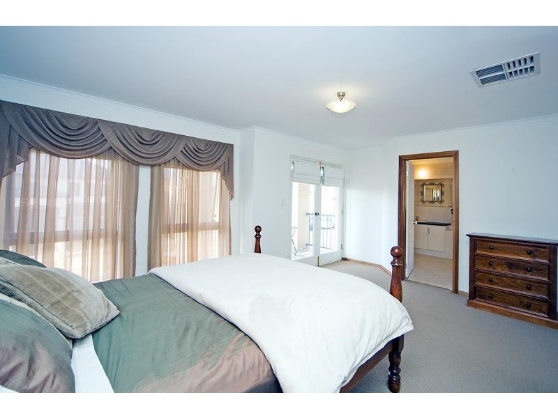 39 The Walk, Mawson Lakes SA 5095