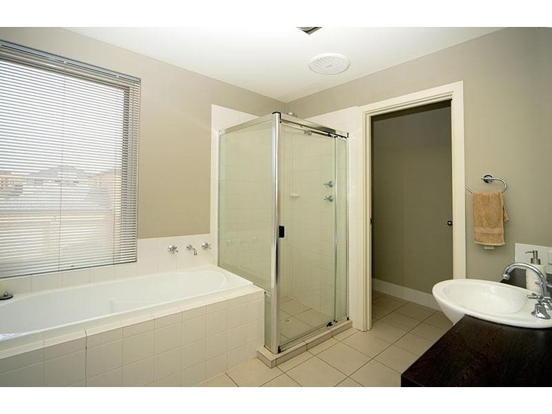 6 Reunion Lane, Mawson Lakes SA 5095